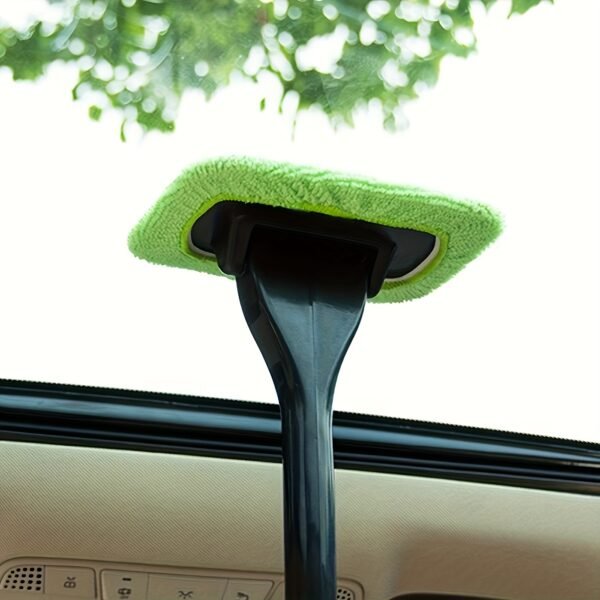 [1 windshield cleaning brush